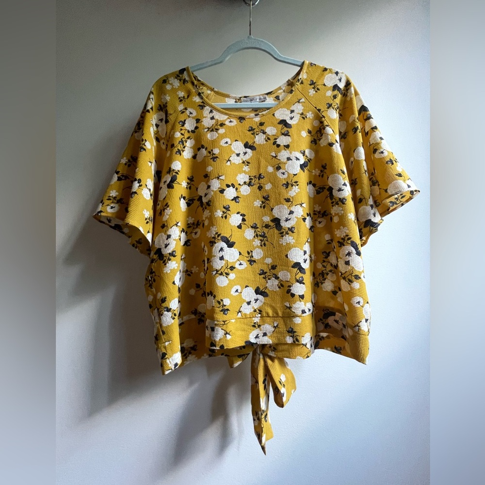 Moa Moa Yellow Floral Top Size XL